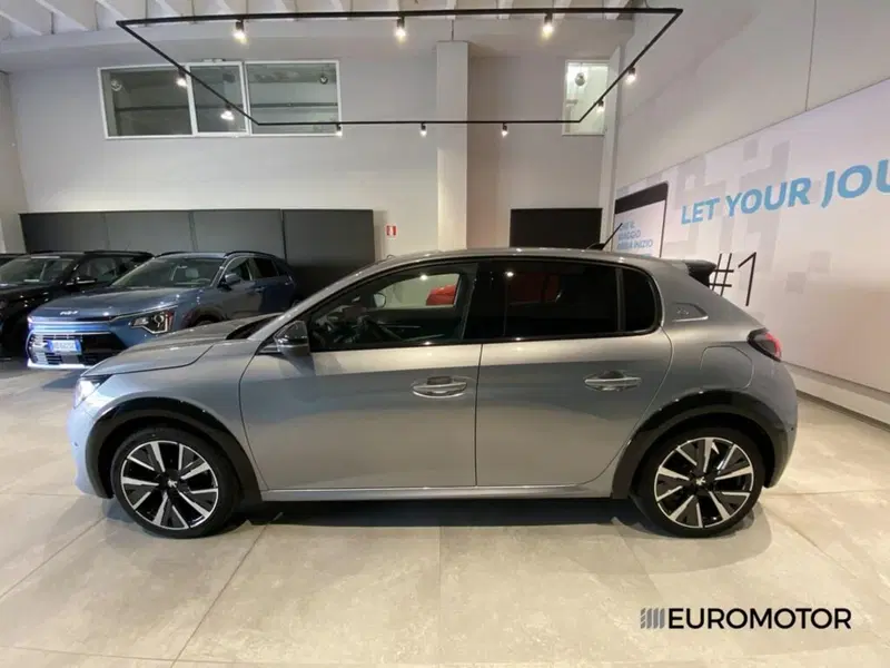Peugeot 208 usata a Bari (11)