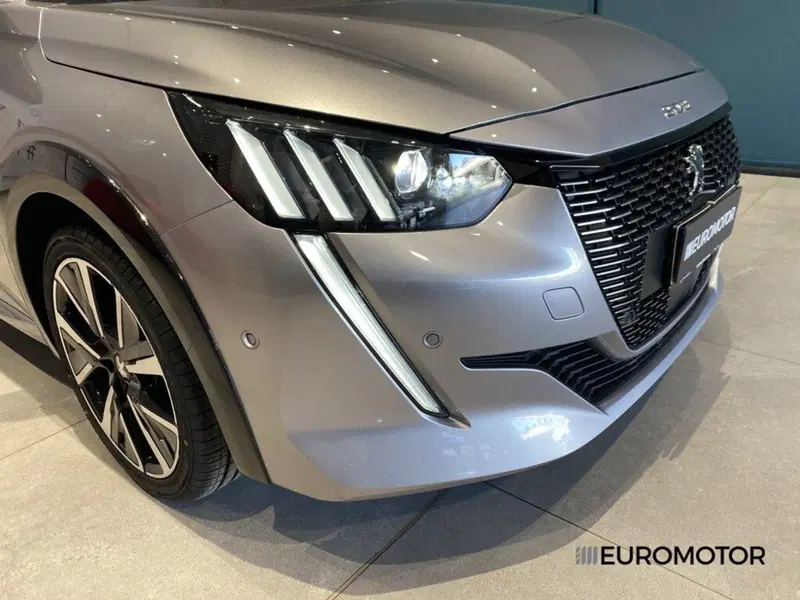 Peugeot 208 usata a Bari (4)