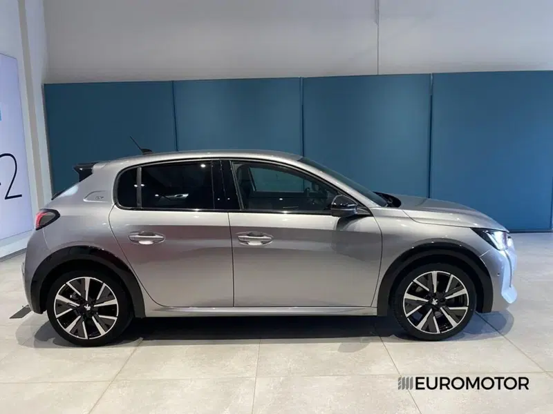Peugeot 208 usata a Bari (6)