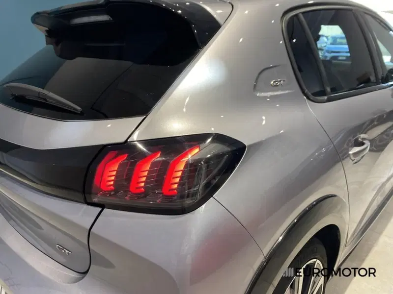 Peugeot 208 usata a Bari (7)