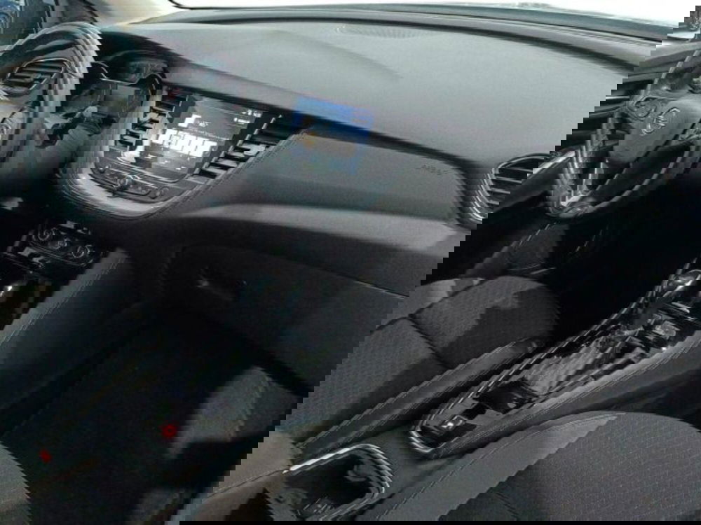 Opel Grandland X usata a Catania (9)