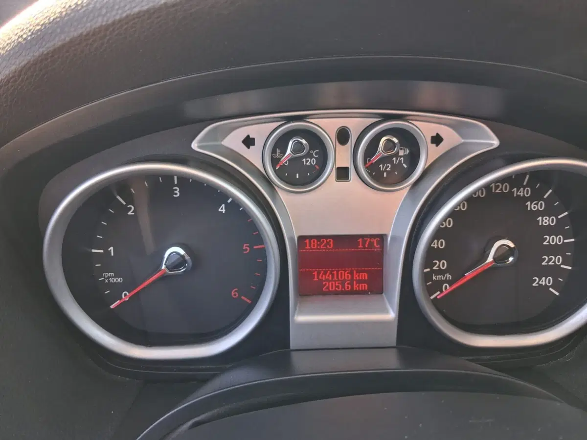 Ford Kuga usata a Cosenza (12)