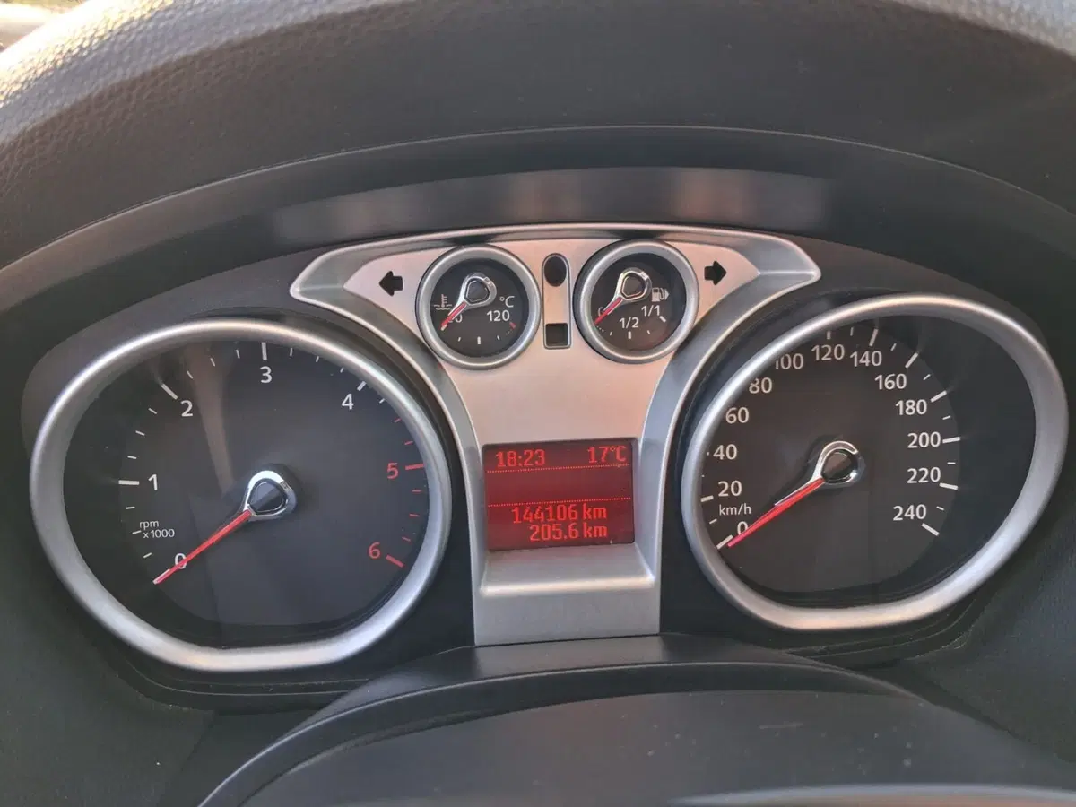Ford Kuga usata a Cosenza (13)