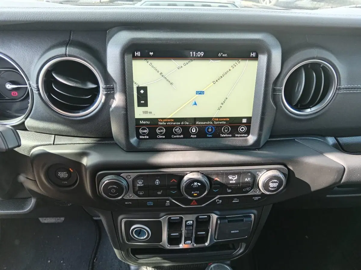Jeep Wrangler Unlimited nuova a Alessandria (16)