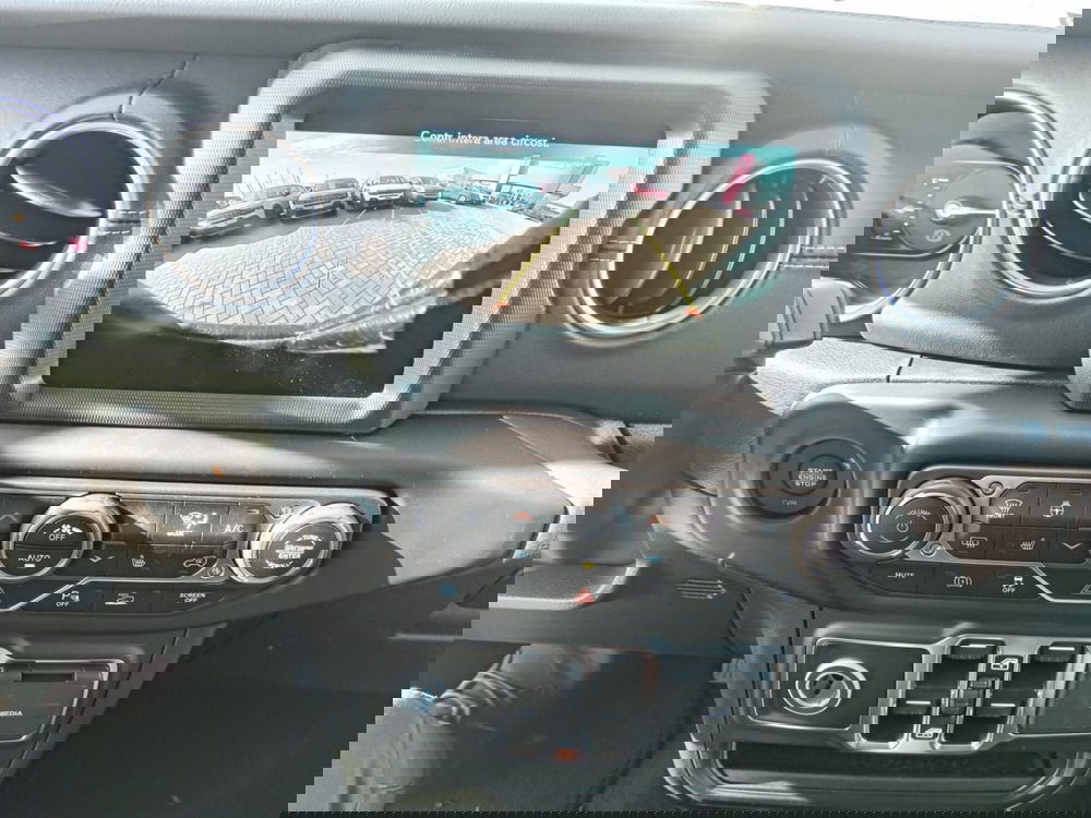 Jeep Wrangler Unlimited nuova a Alessandria (17)