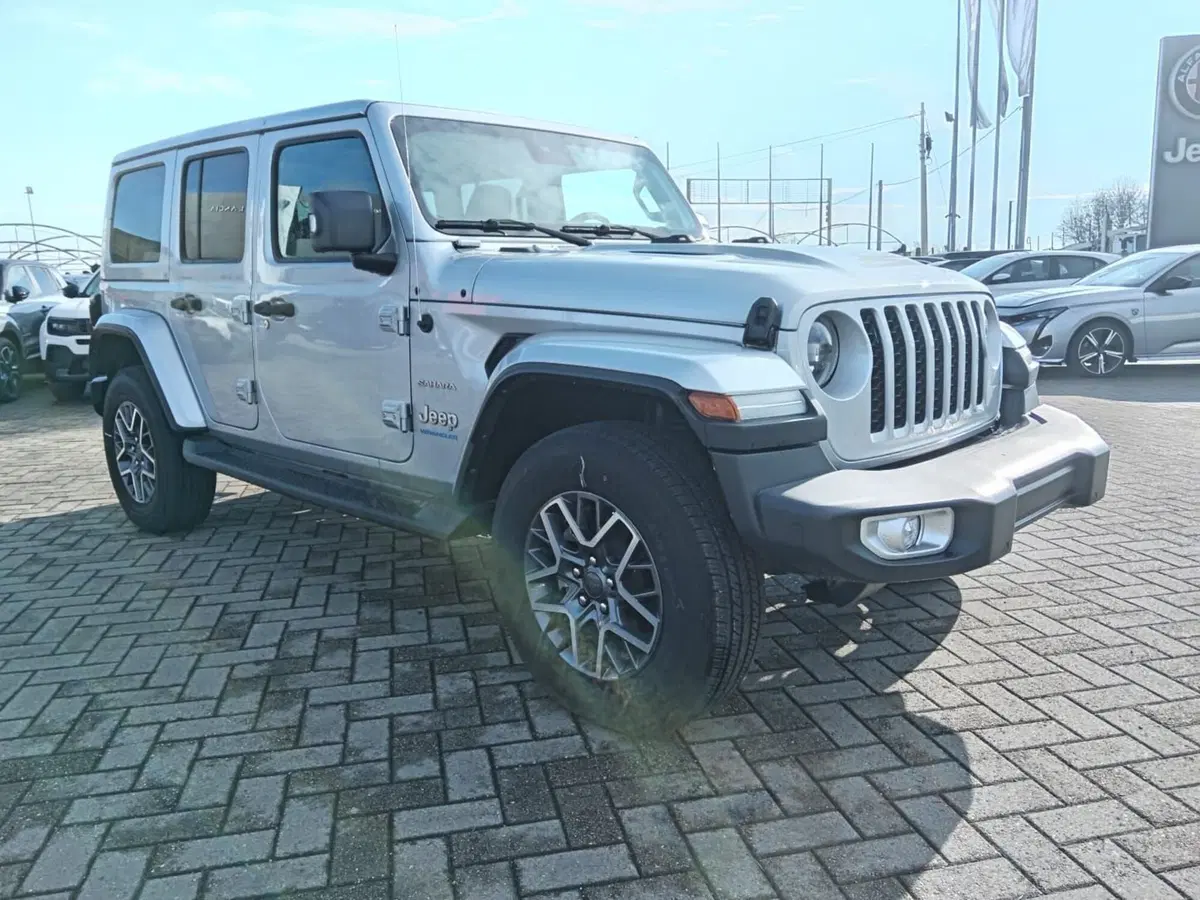 Jeep Wrangler Unlimited nuova a Alessandria (3)