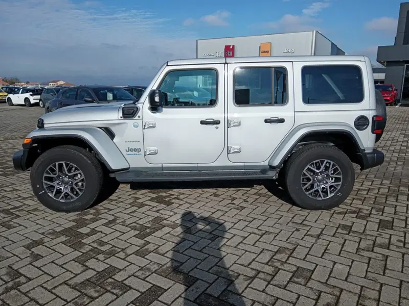 Jeep Wrangler Unlimited nuova a Alessandria (8)