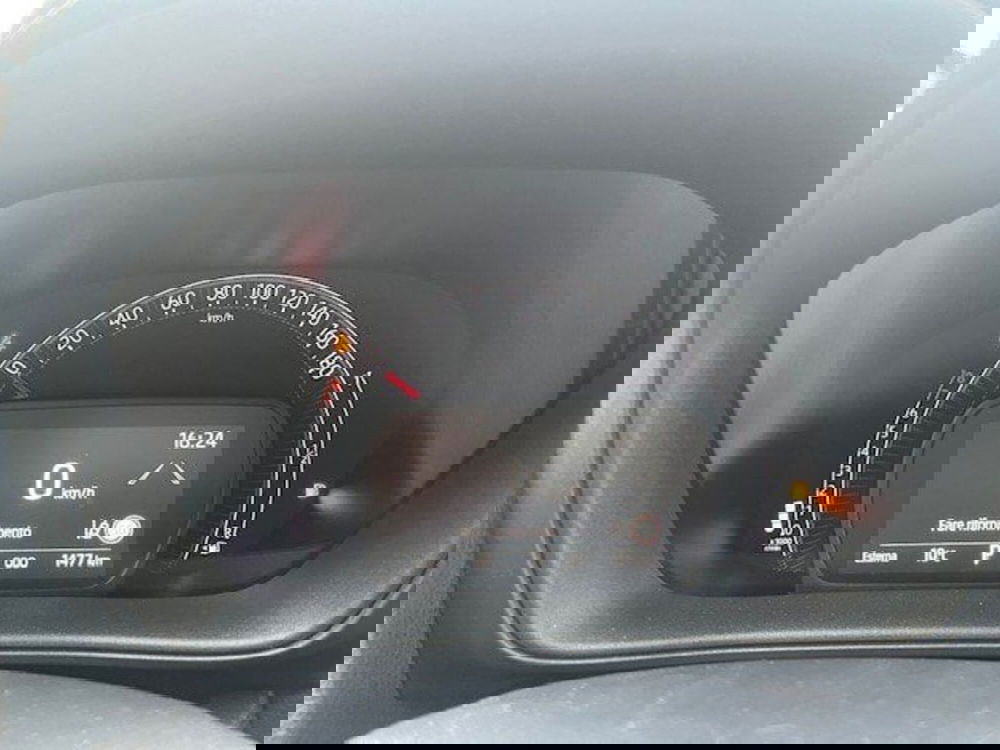 Toyota Aygo X usata a Como (9)