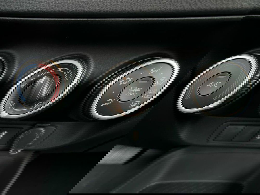 Toyota Aygo X usata a Sondrio (14)