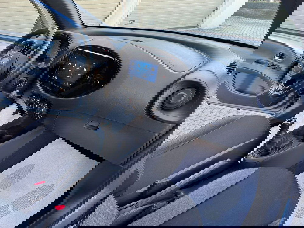 Toyota Aygo X usata a Como (6)