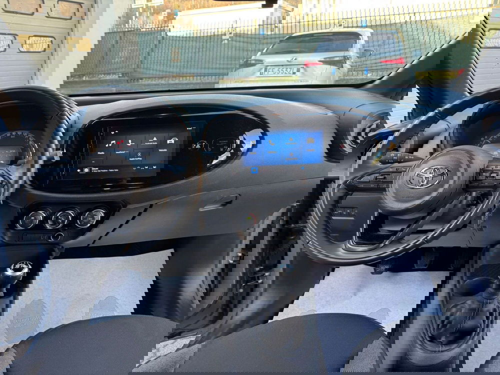 Toyota Aygo X usata a Como (7)