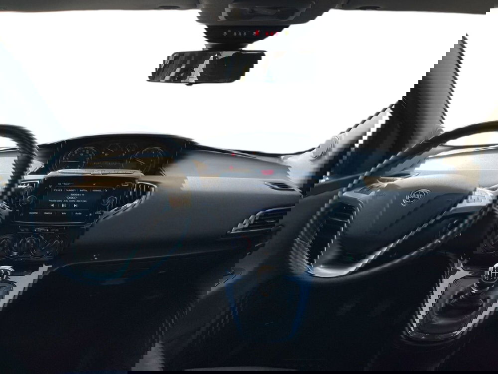 Lancia Ypsilon usata a Torino (11)