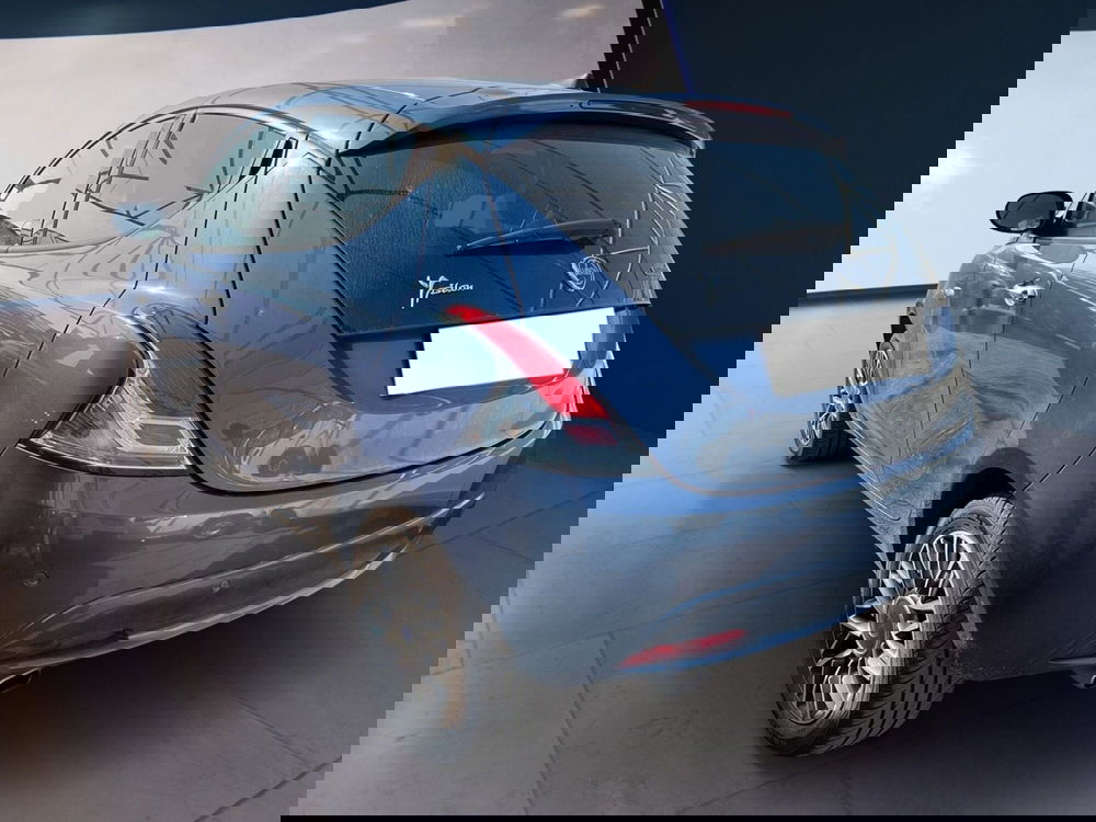 Lancia Ypsilon usata a Torino (5)