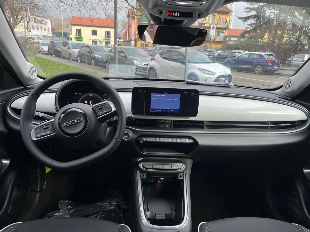 Fiat 600 nuova a Milano (17)