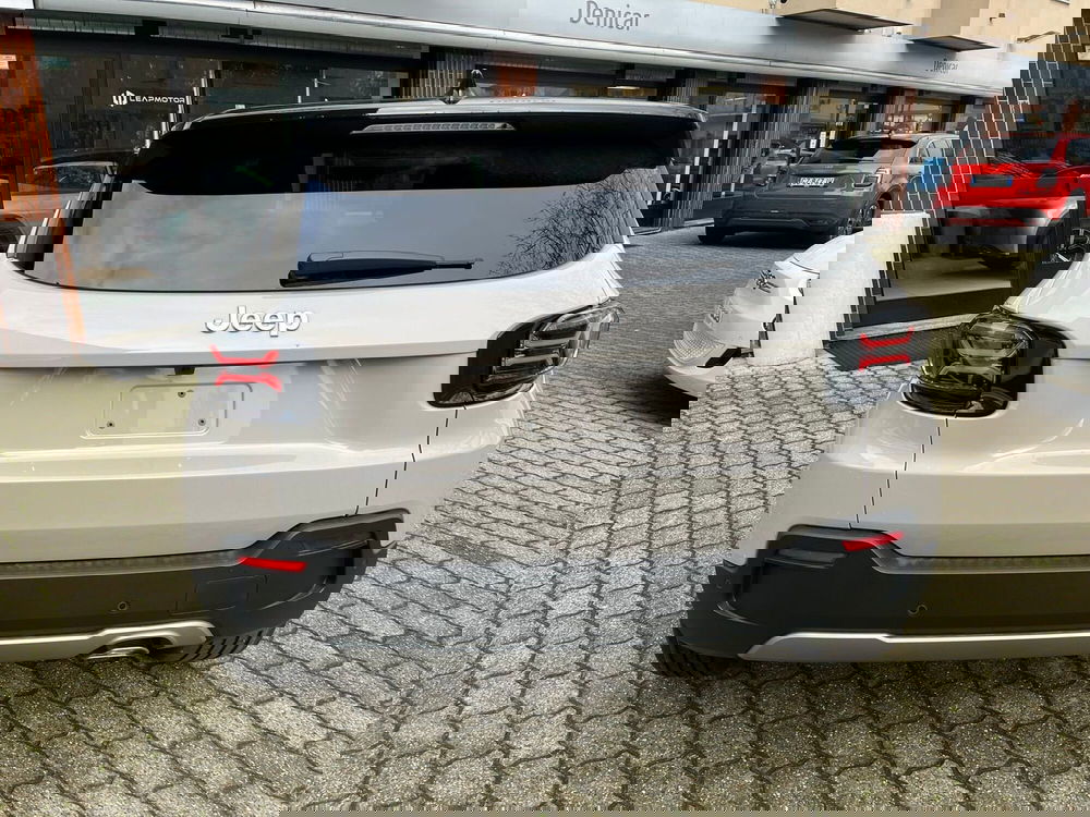 Jeep Avenger nuova a Milano (10)