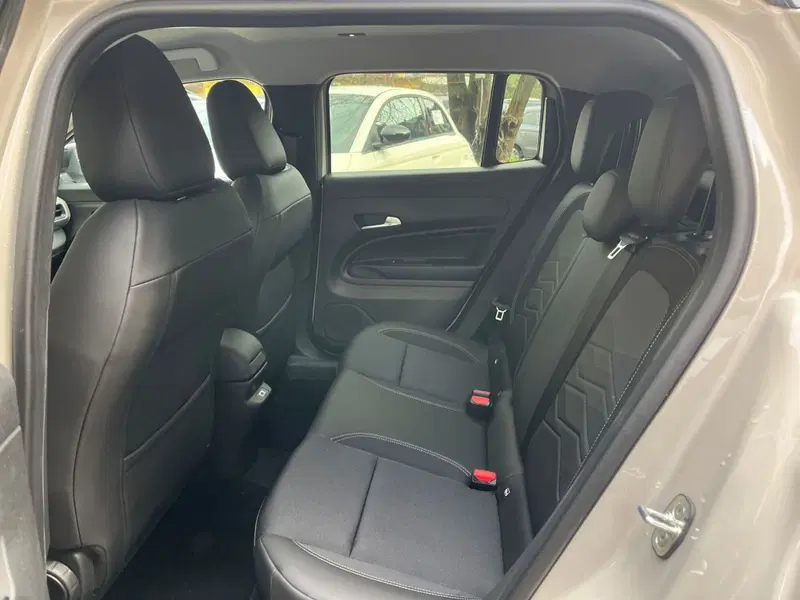 Jeep Avenger nuova a Milano (15)