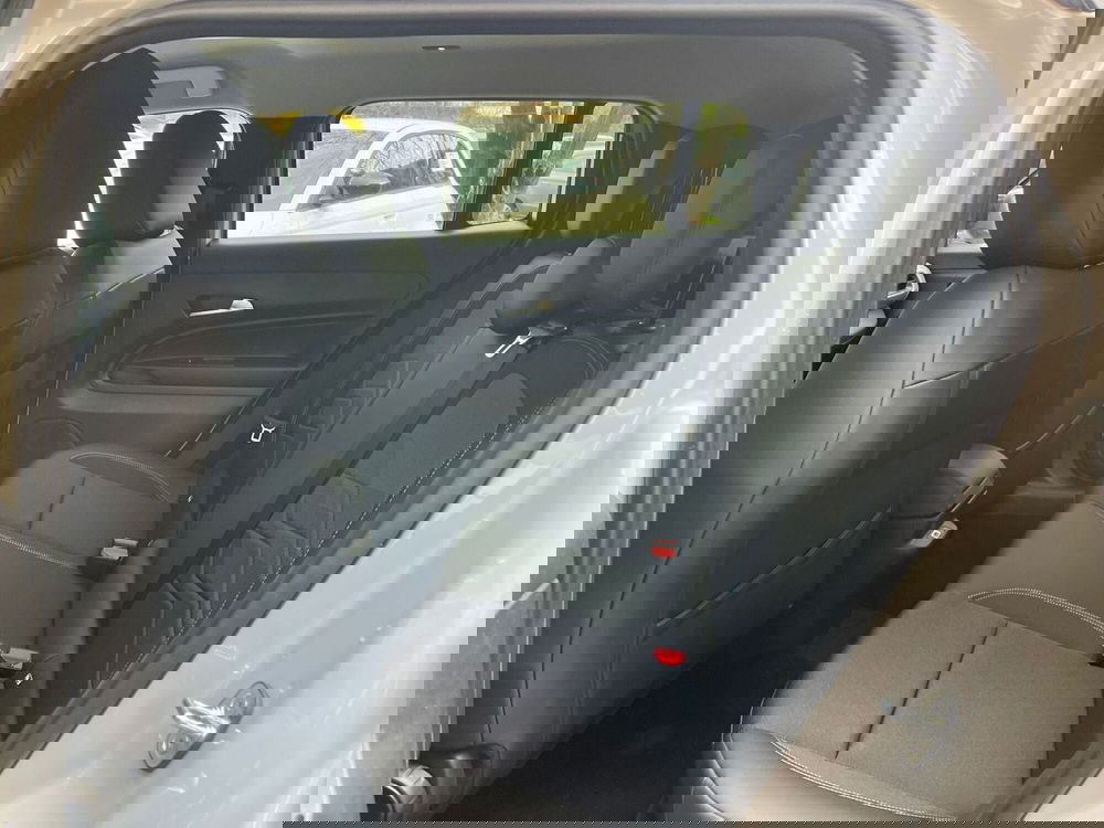 Jeep Avenger nuova a Milano (15)