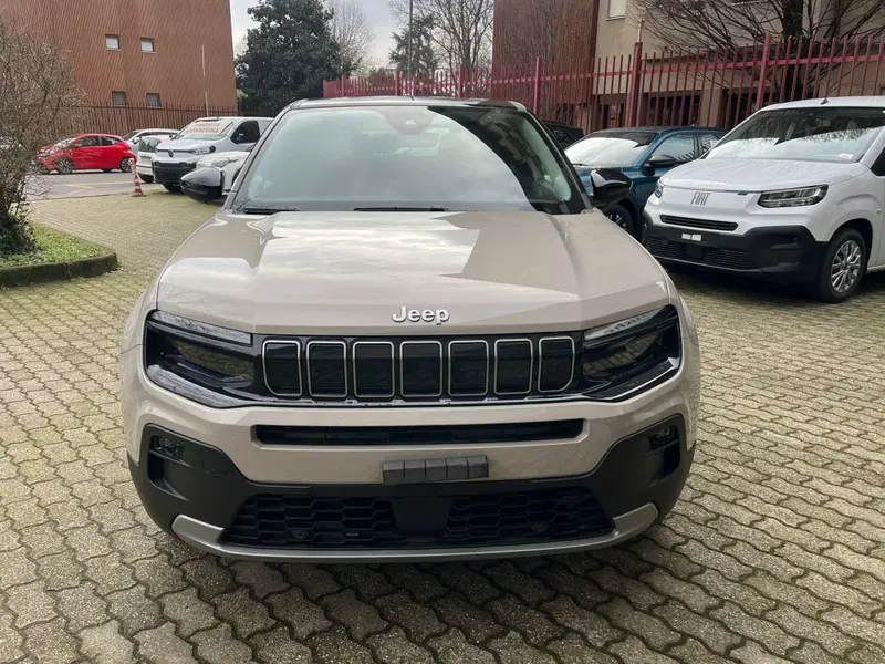Jeep Avenger nuova a Milano (2)