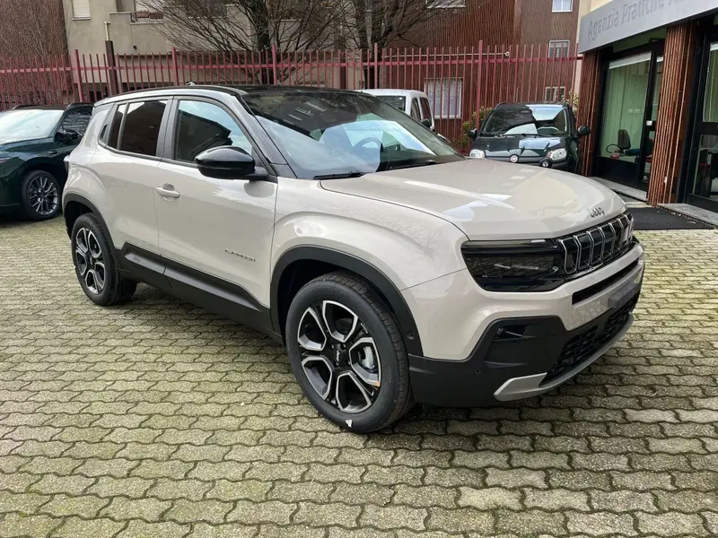 Jeep Avenger nuova a Milano (3)