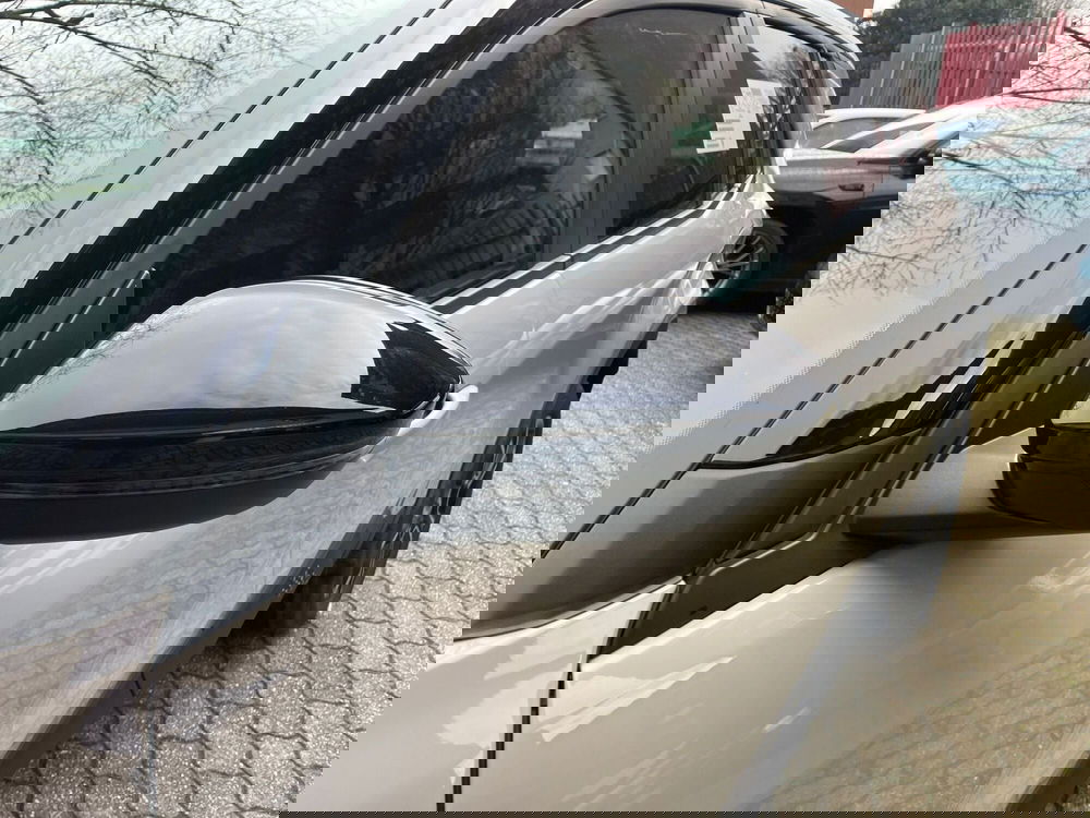 Jeep Avenger nuova a Milano (4)