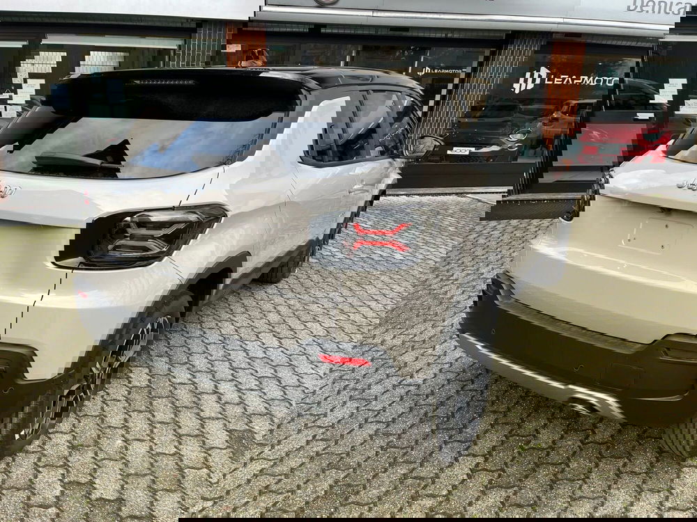 Jeep Avenger nuova a Milano (9)