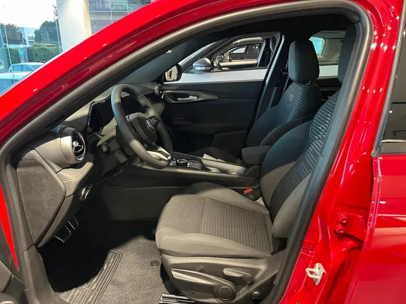 Alfa Romeo Tonale nuova a Milano (11)