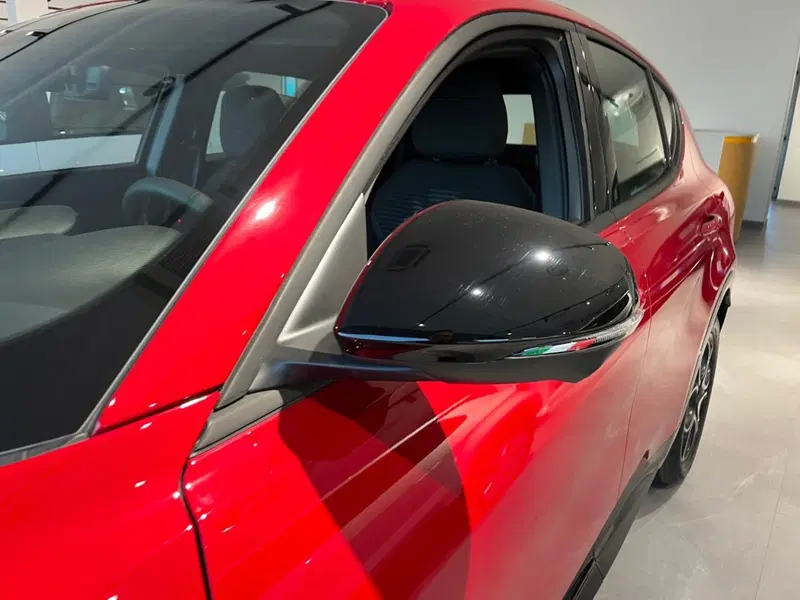 Alfa Romeo Tonale nuova a Milano (4)