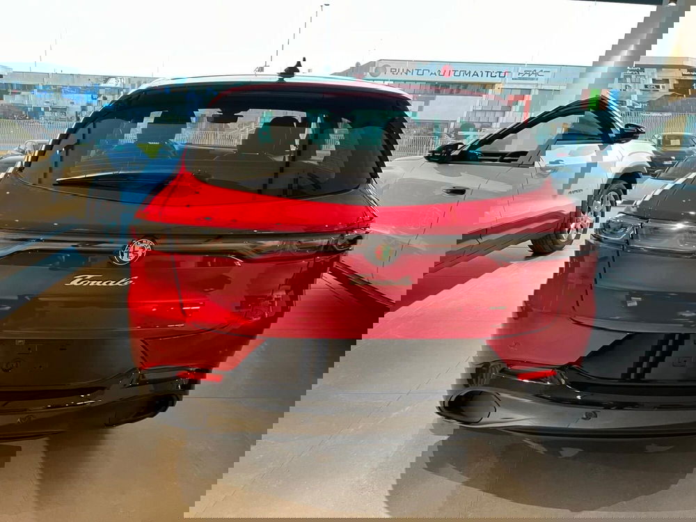 Alfa Romeo Tonale nuova a Milano (9)