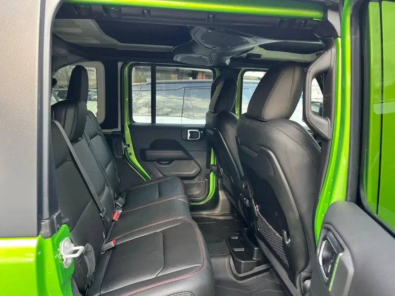 Jeep Wrangler Unlimited nuova a Milano (15)