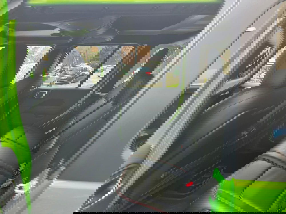 Jeep Wrangler Unlimited nuova a Milano (16)