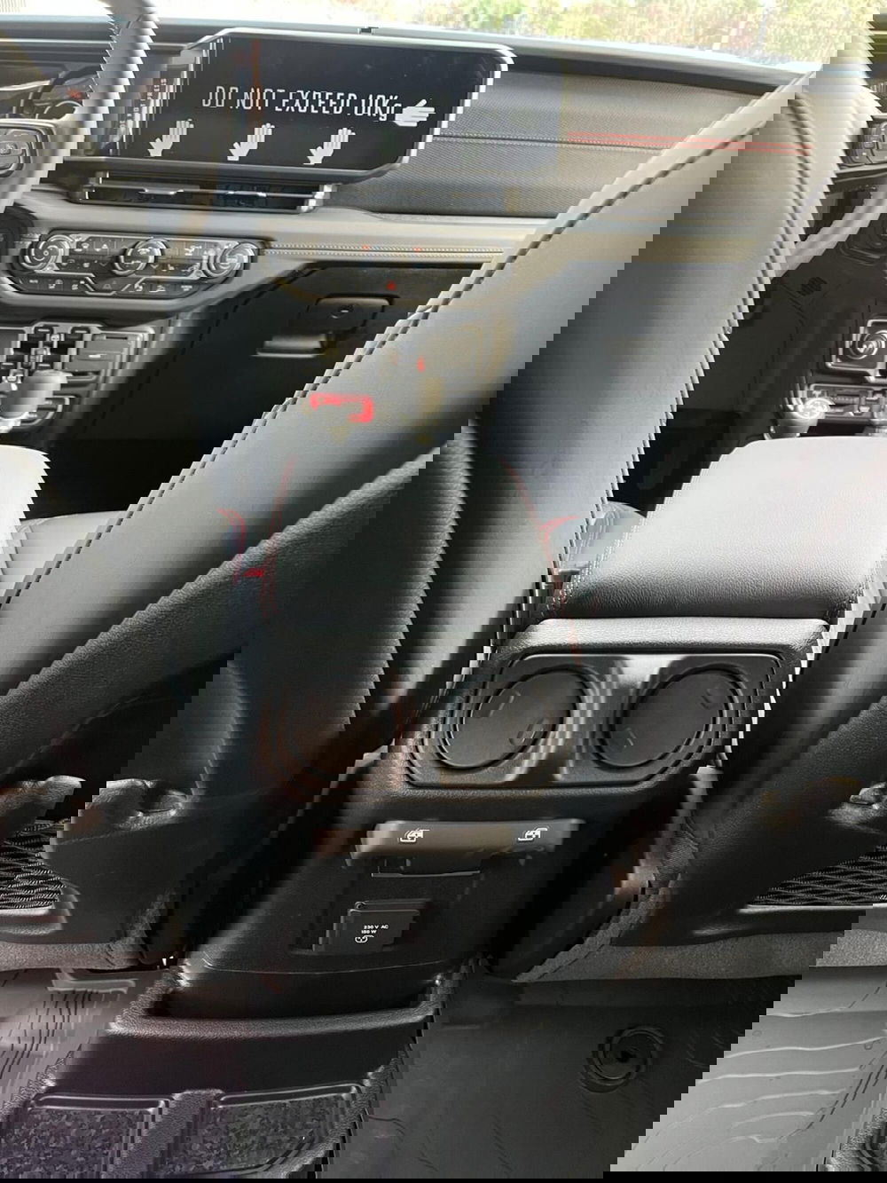 Jeep Wrangler Unlimited nuova a Milano (20)