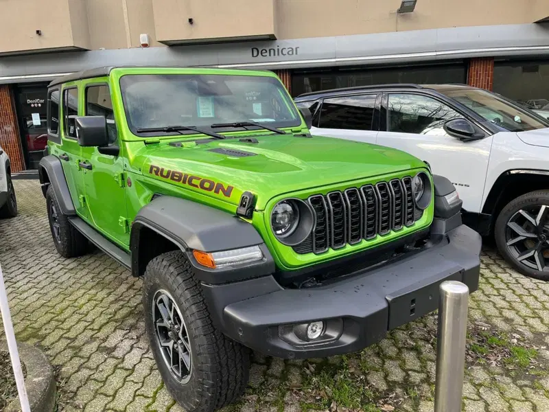 Jeep Wrangler Unlimited nuova a Milano (3)