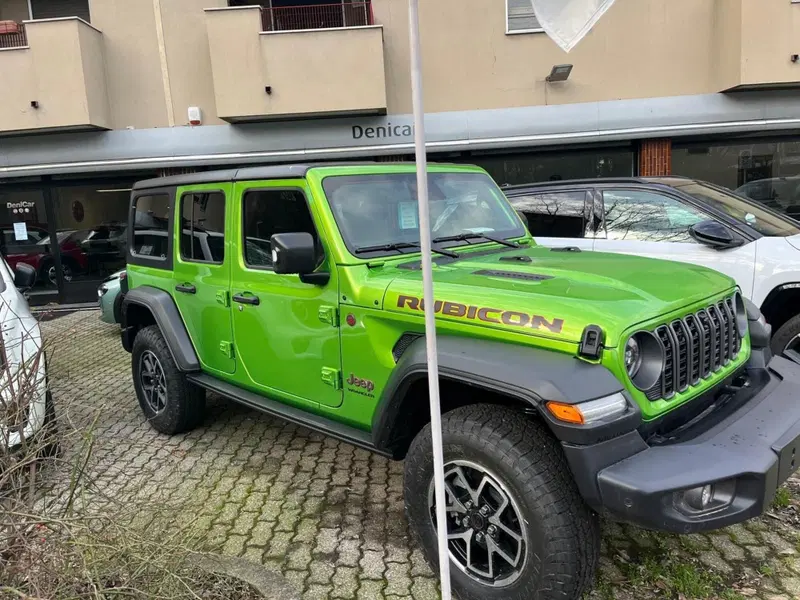 Jeep Wrangler Unlimited nuova a Milano (5)