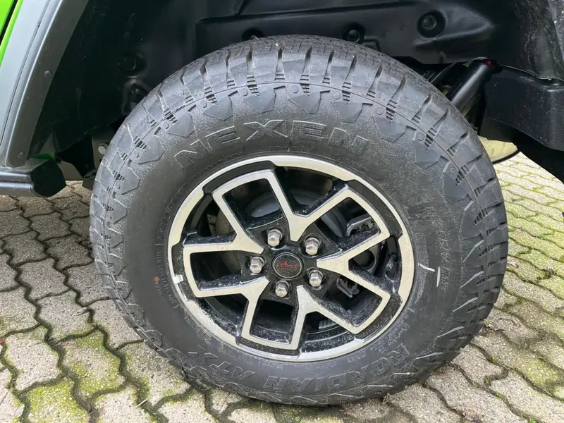 Jeep Wrangler Unlimited nuova a Milano (7)