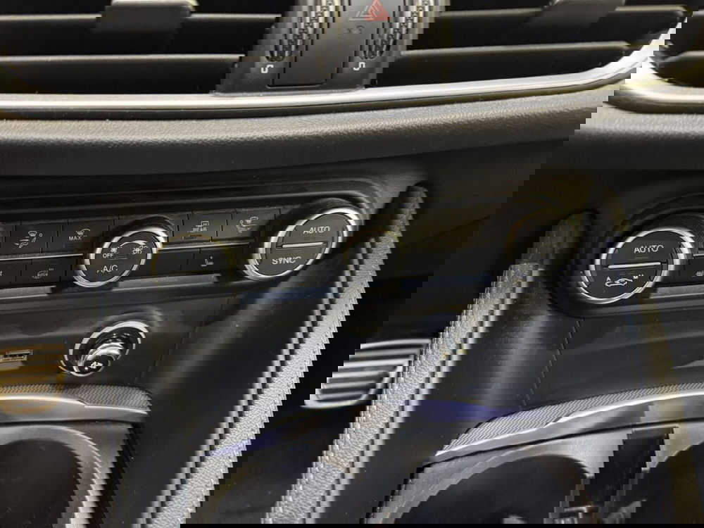 Alfa Romeo Stelvio usata a Pistoia (13)