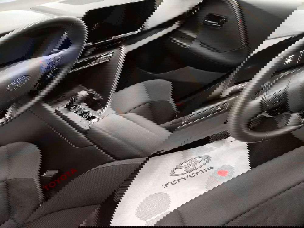 Toyota Toyota C-HR usata a Roma (13)