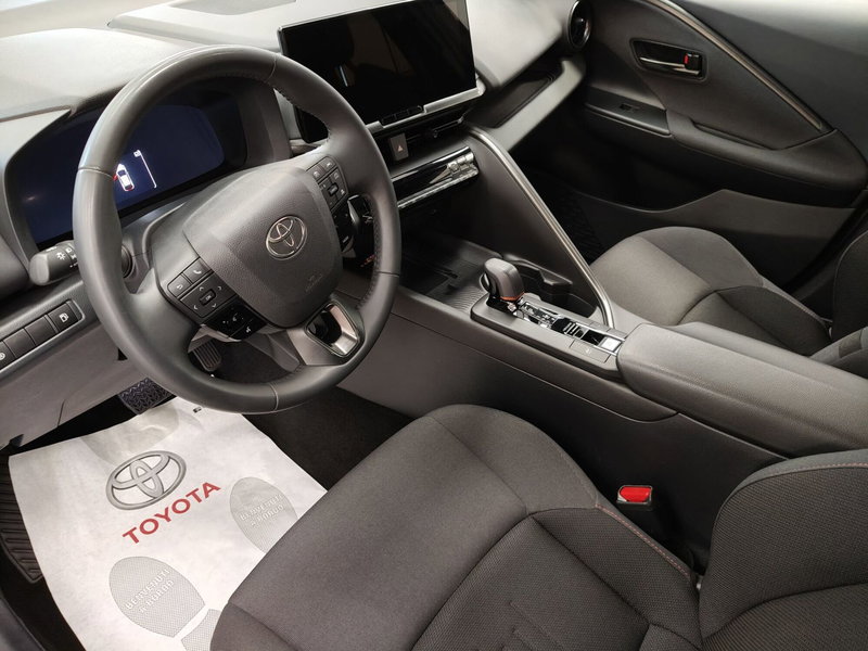 Toyota Toyota C-HR usata a Roma (13)