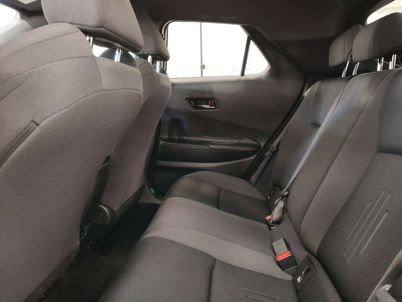 Toyota Toyota C-HR usata a Roma (16)