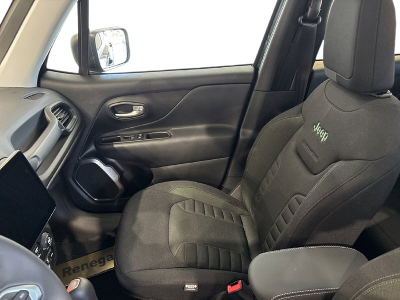 Jeep Renegade nuova a Agrigento (17)