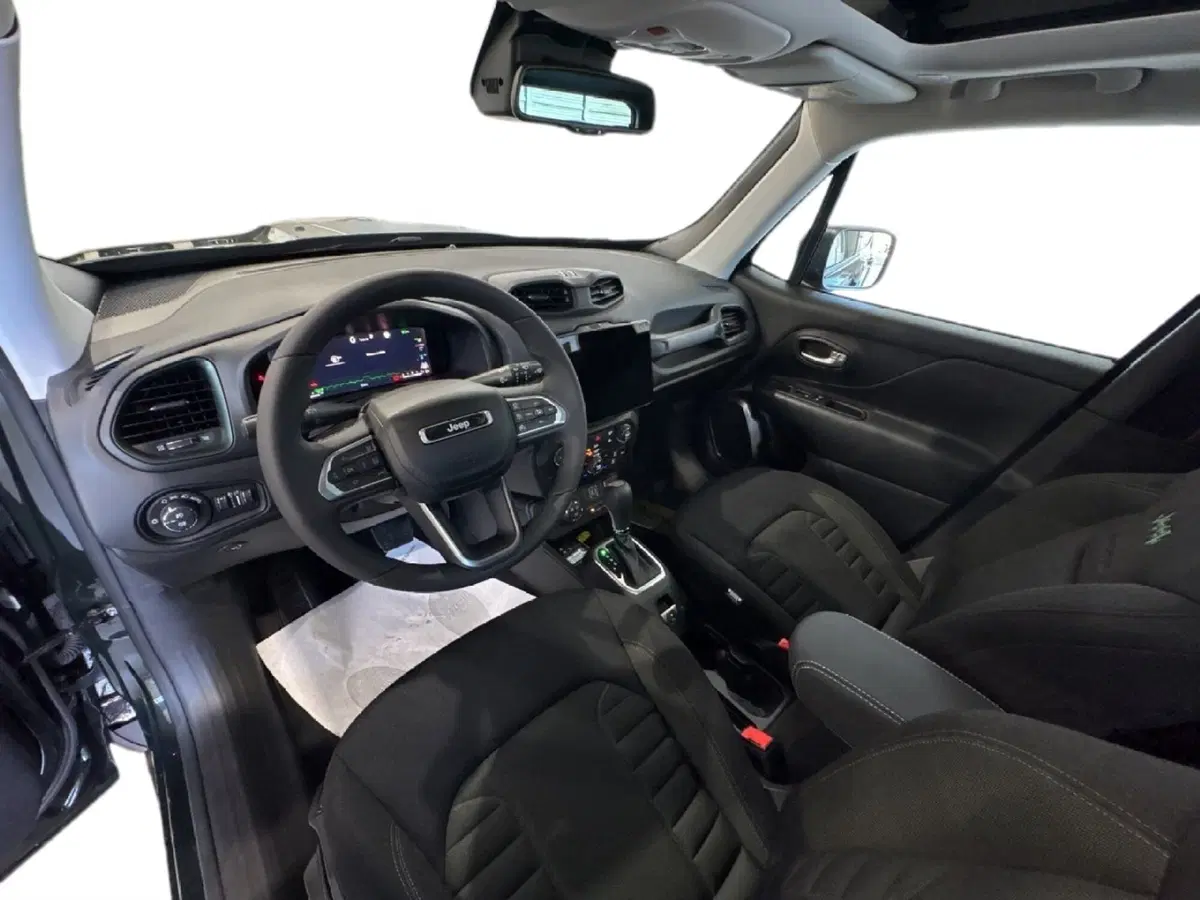 Jeep Renegade nuova a Agrigento (18)
