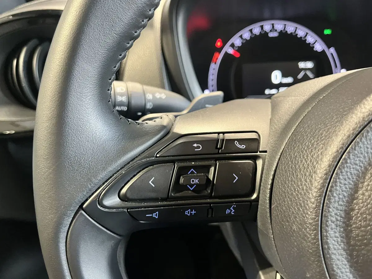 Toyota Aygo X usata a Bologna (18)