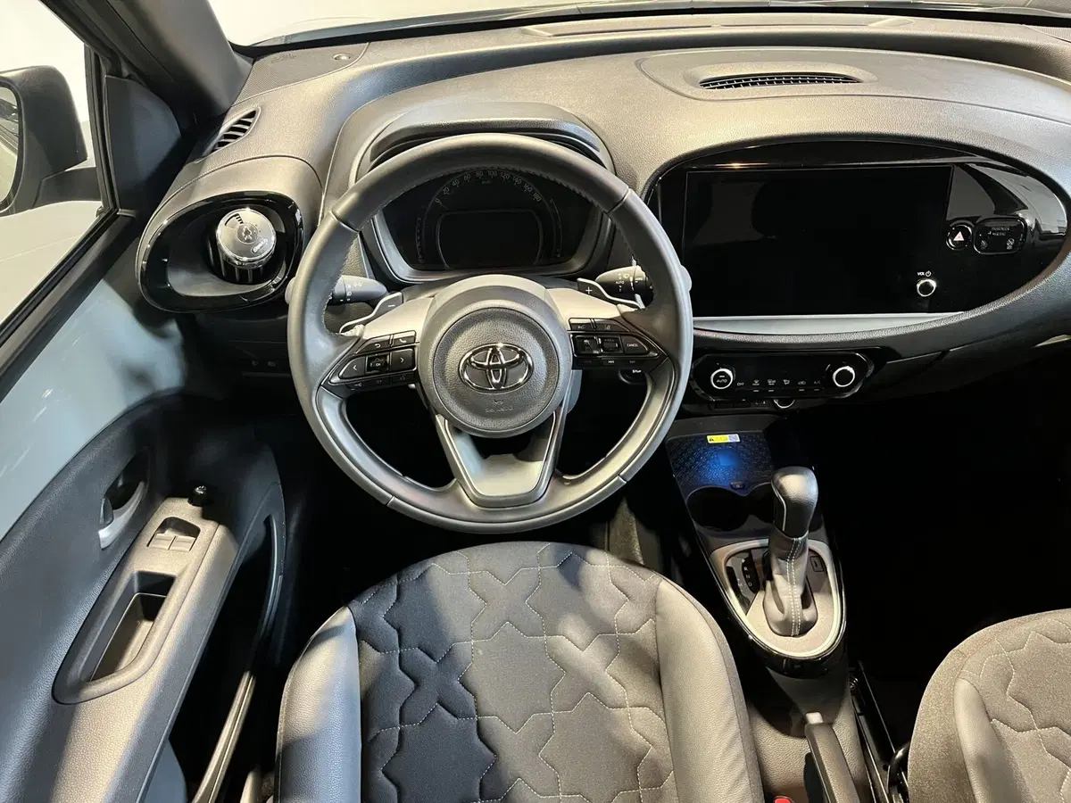Toyota Aygo X usata a Bologna (8)