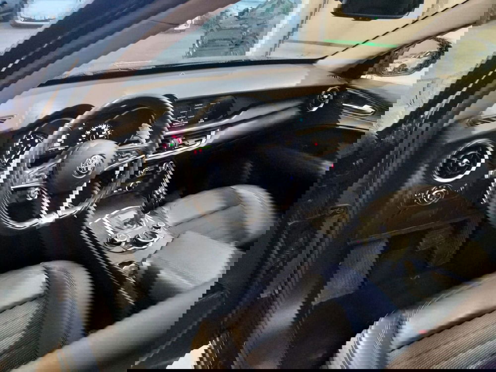 Alfa Romeo Stelvio usata a Modena (10)