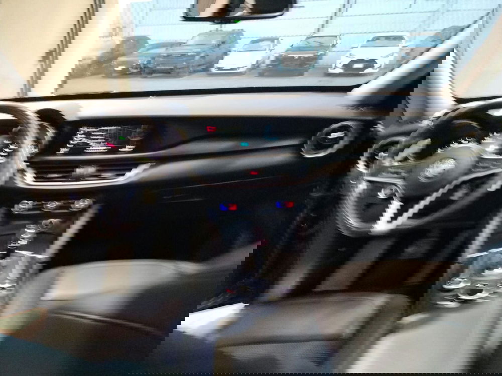 Alfa Romeo Stelvio usata a Modena (11)