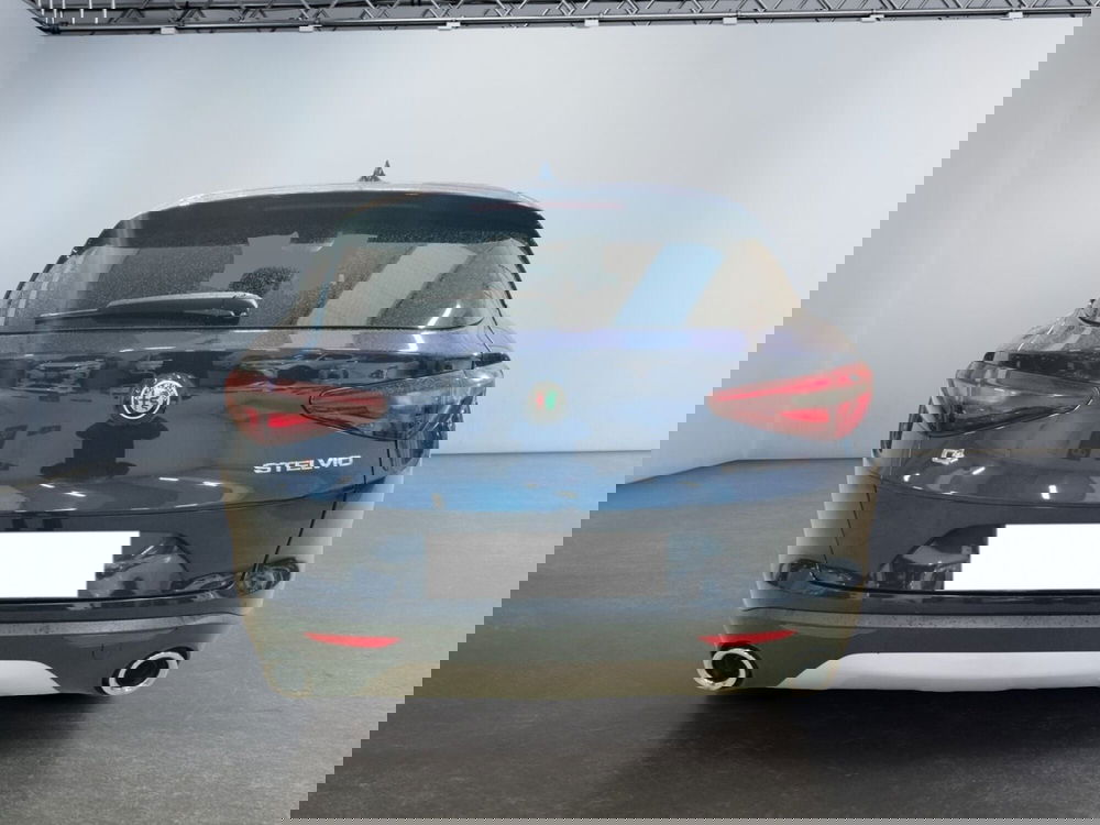 Alfa Romeo Stelvio usata a Modena (5)