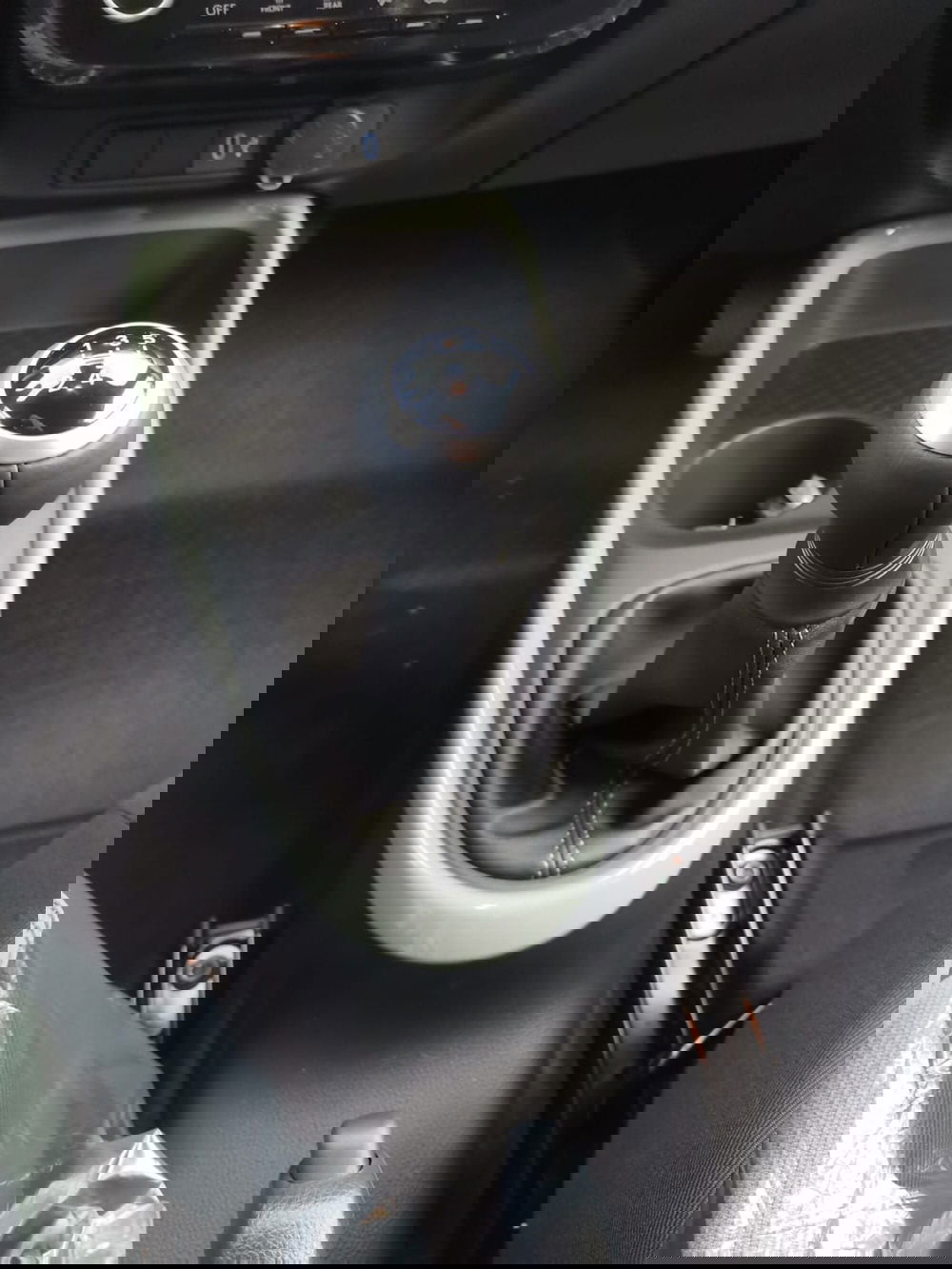 Toyota Aygo X nuova a Forlì-Cesena (18)