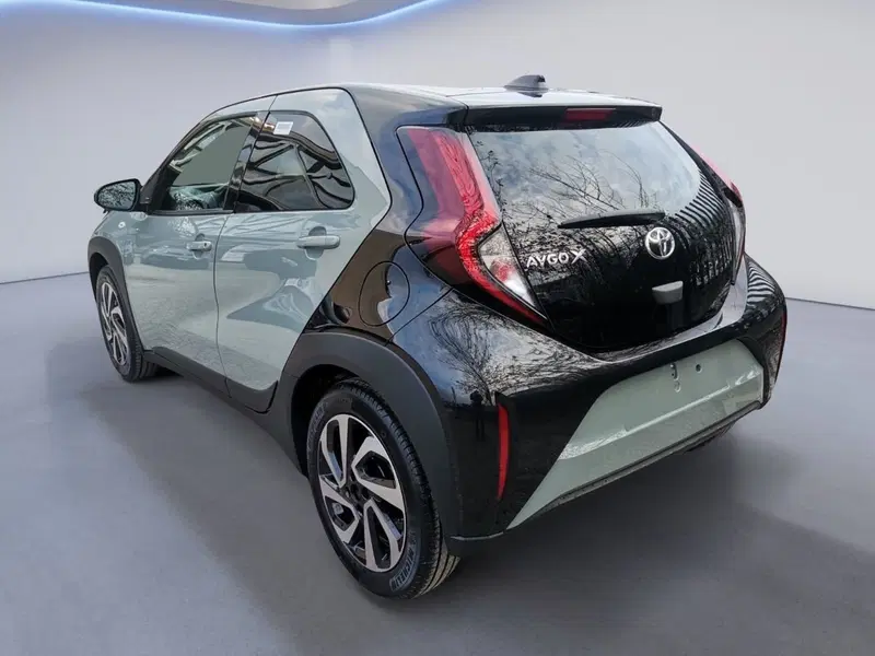 Toyota Aygo X nuova a Forlì-Cesena (7)