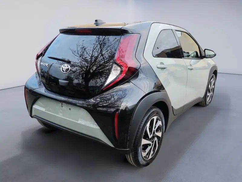 Toyota Aygo X nuova a Forlì-Cesena (8)