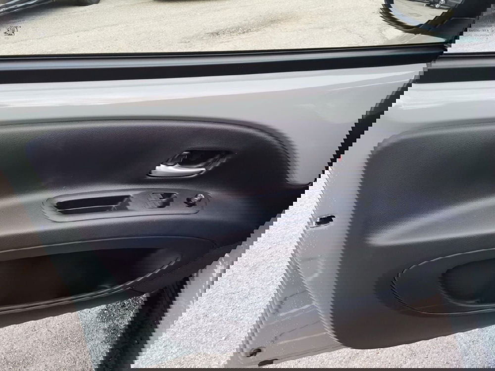 Toyota Aygo X nuova a Forlì-Cesena (9)