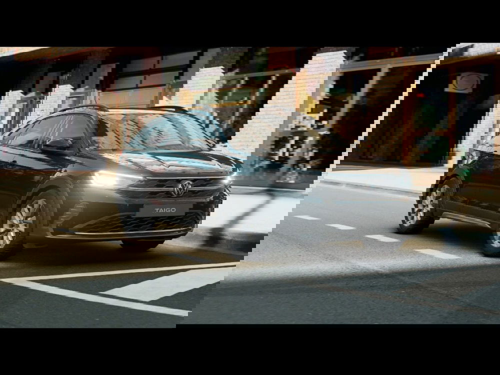 Volkswagen Taigo nuova a Livorno (4)